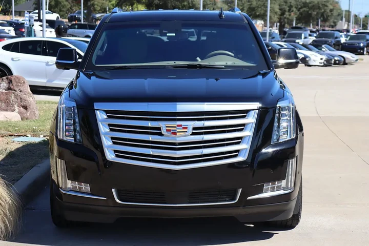 $39998 : 2019 Escalade Platinum image 4