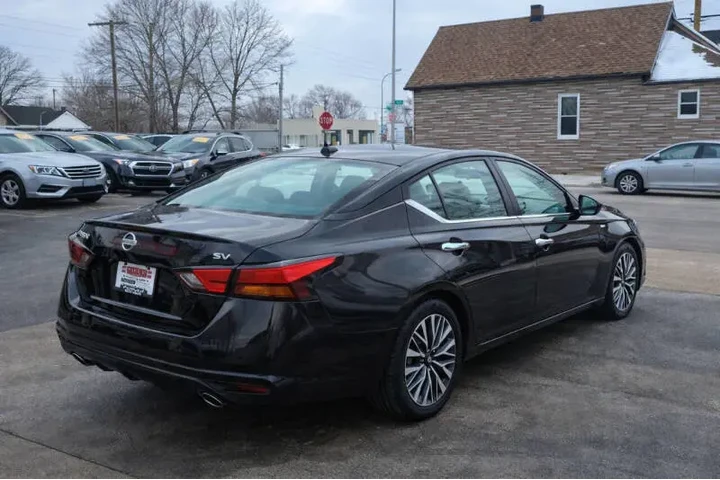 $20995 : 2024 Altima 2.5 SV image 6