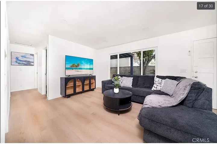 $1275 : Santa Ana Available 3 & 1 image 6