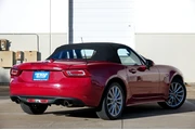 $16995 : 2018 FIAT 124 Spider Lusso thumbnail