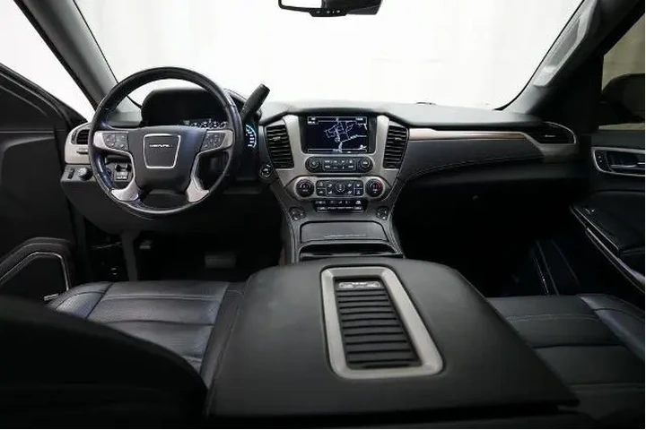 $37998 : GMC Yukon 2020 4x4 Denali 4d image 5