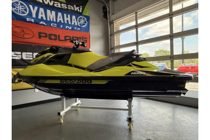 $11995 : 2018 Sea-Doo RXP-X 300 image 6