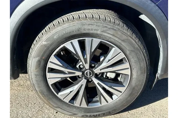 $18995 : Nissan Rogue 2023 SV 4dr Cro image 5