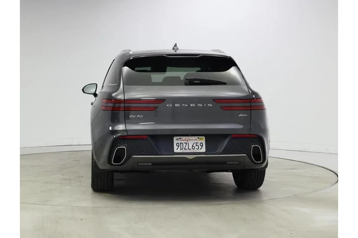 $35998 : Genesis GV70 2023 AWD 2.5T S image 6