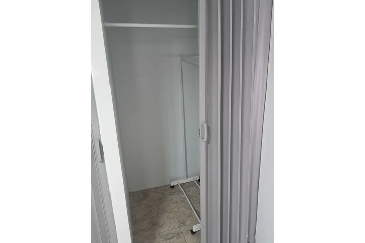 $1000 : EFFICENCE .MIAMI GARDENS image 7