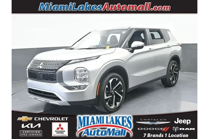 $20978 : Mitsubishi Outlander 2024 SE image 1
