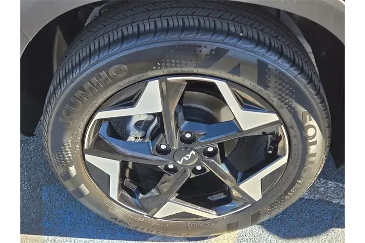 $21885 : Kia Seltos 2024 EX 4dr SUV image 9