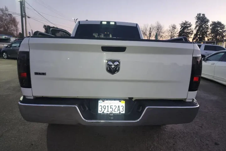 $27599 : 2019 RAM 1500 Classic SLT image 7