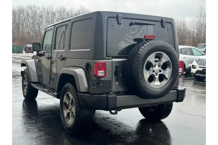 $18992 : Jeep Wrangler Unlimited 2017 image 7