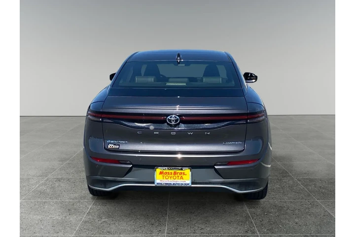 $36268 : Toyota Crown 2024 AWD XLE 4d image 4