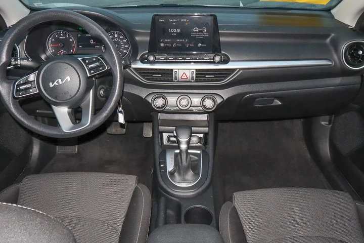 $17988 : 2024 Forte LXS image 10