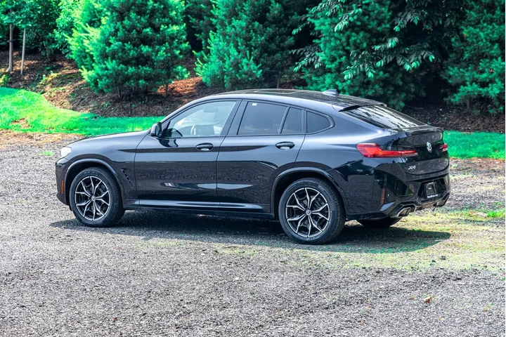 $30695 : BMW X4 2022 AWD xDrive30i 4d image 5