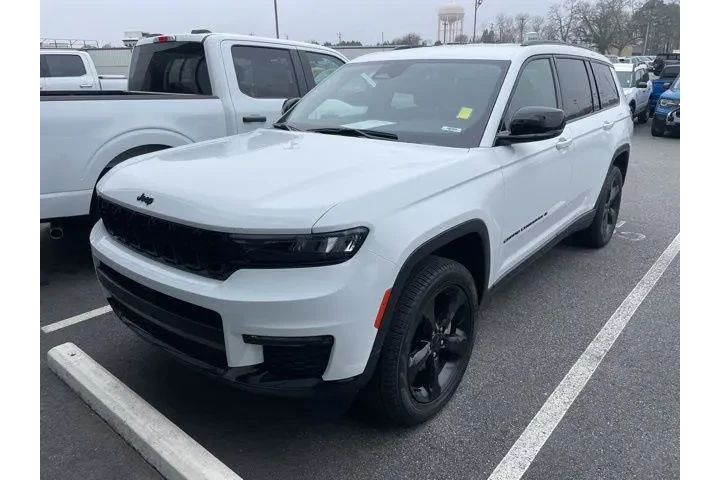 $35992 : Jeep Grand Cherokee L 2023 4 image 1