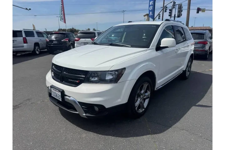 $11998 : 2017 Journey Crossroad Plus image 5