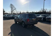$13000 : Honda Pilot 2015 4x4 SE 4dr thumbnail