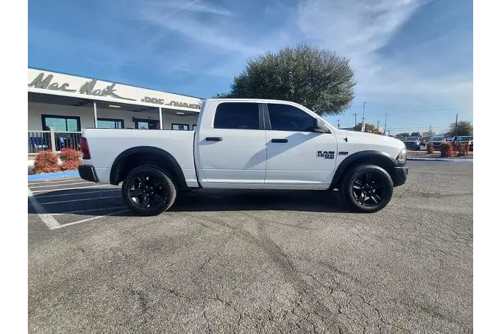 $24998 : Ram 1500 Classic 2021 4x4 SL image 2