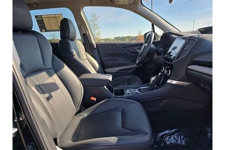 $28888 : Subaru Forester 2024 AWD Lim image 10