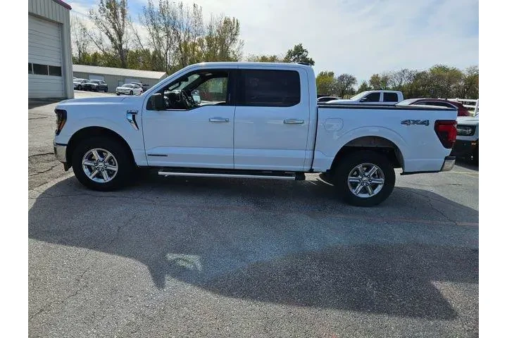 $35000 : Ford F-150 2024 4x4 XLT 4dr image 7