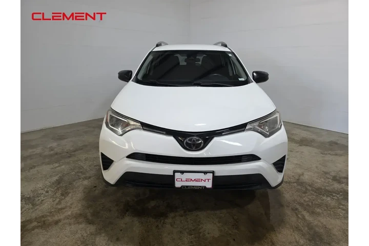 $17500 : Toyota RAV4 2018 LE 4dr SUV image 2