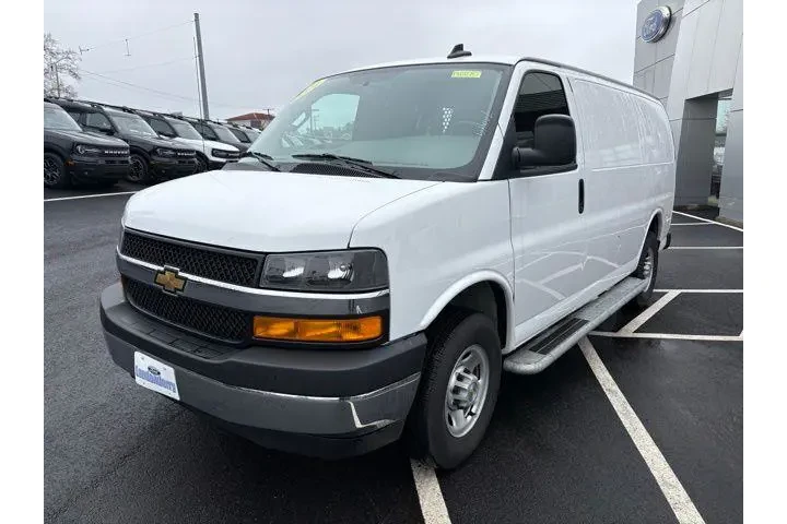 $31498 : Chevrolet Express 2024 2500 image 7