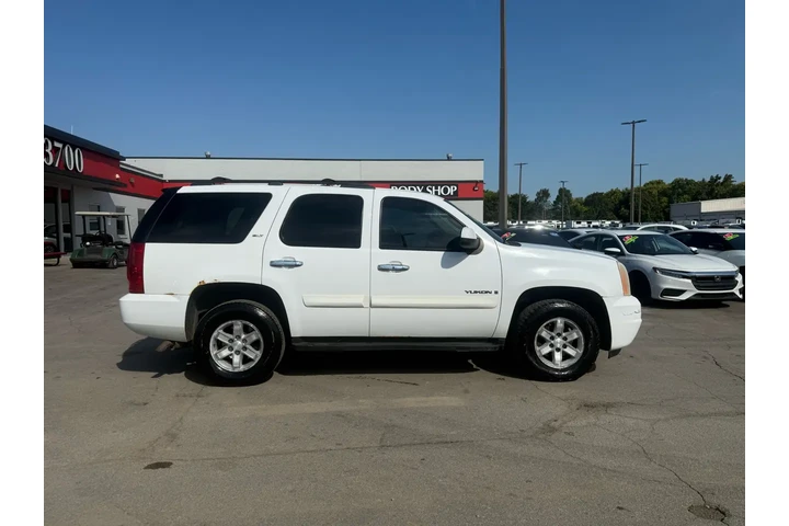 $3980 : 2008 GMC Yukon 4WD 4dr 1500 S image 1