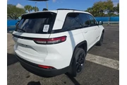 $24490 : Jeep Grand Cherokee 2023 4x2 thumbnail
