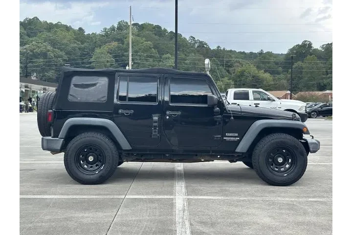 $19396 : Jeep Wrangler Unlimited 2016 image 8
