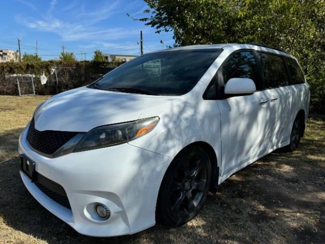 $18995 : 2016 Sienna image 1