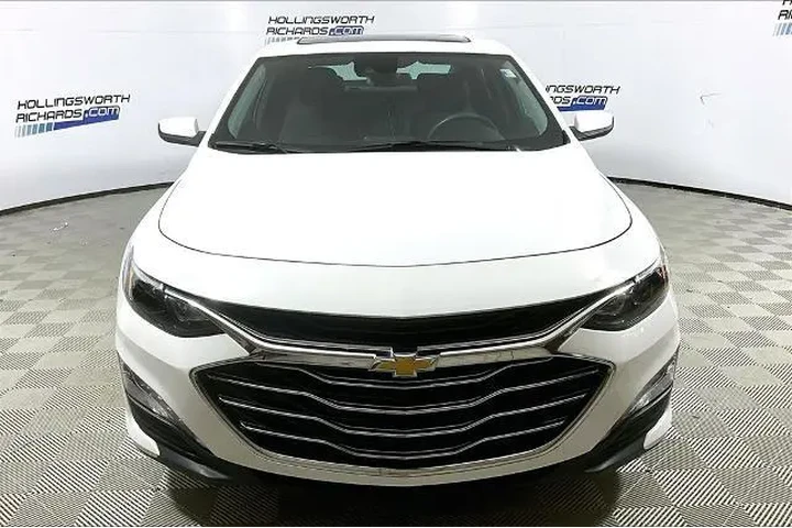 $18725 : Chevrolet Malibu 2024 LT 4dr image 2