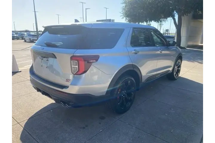 $34980 : Ford Explorer 2021 AWD ST 4d image 6
