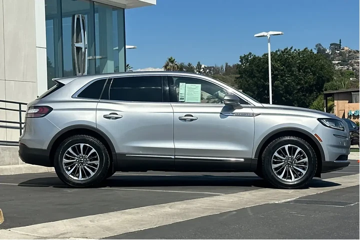 $26900 : Lincoln Nautilus 2021 Standa image 2