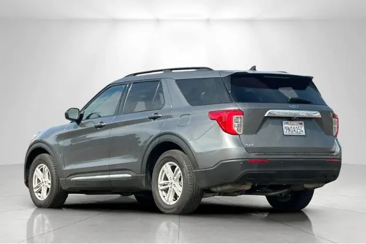 $29850 : Ford Explorer 2023 XLT 4dr S image 5