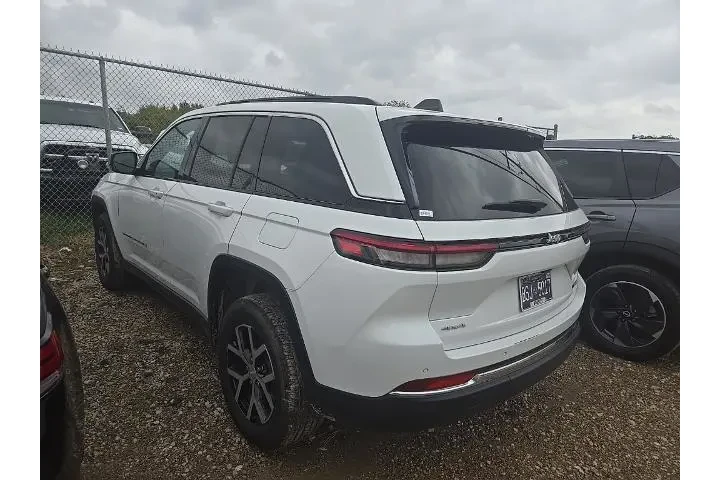 $33436 : Jeep Grand Cherokee 2024 4x4 image 2