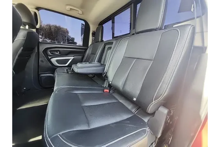 $18997 : Nissan Titan XD 2016 4x4 PRO image 8