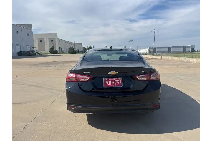 $16350 : Chevrolet Malibu 2020 LT 4dr image 6