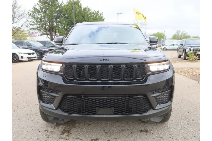 $28977 : Jeep Grand Cherokee 2024 4x4 image 3