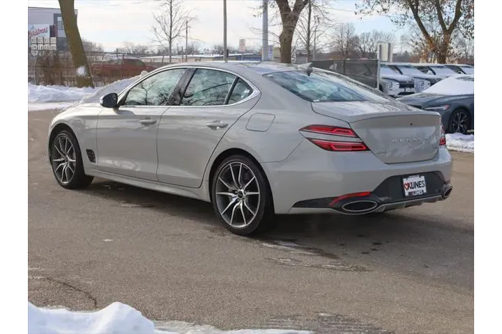 $29477 : Genesis G70 2025 2.5T Standa image 7