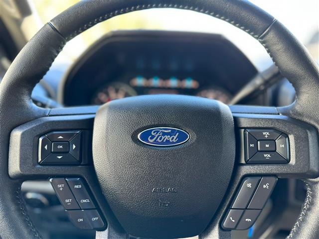 Se vende Ford f-150 xlt image 3