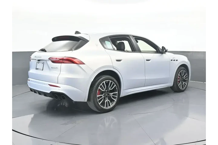 $33995 : Maserati Grecale 2023 AWD GT image 6