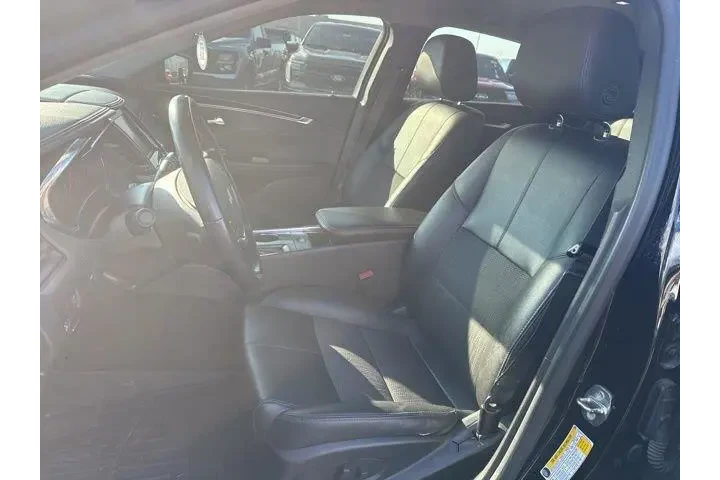 $14000 : Chevrolet Impala 2019 LT 4dr image 9