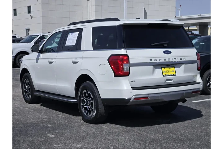 $37991 : Ford Expedition 2022 4x2 XLT image 6