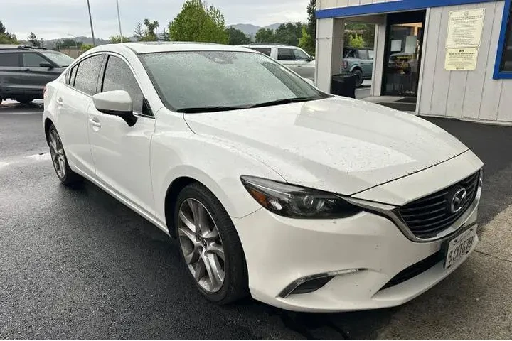 $13658 : Mazda Mazda6 2017 Touring 4d image 2