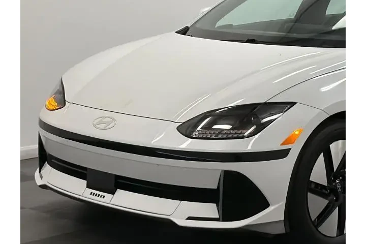 $24000 : Hyundai IONIQ 6 2024 SE 4dr image 2