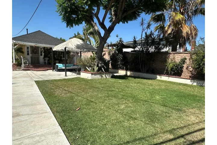 $1700 : 3 bedroom En Pico Rivera image 3