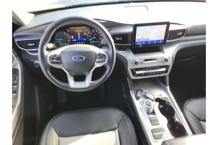 $30500 : Ford Explorer 2023 XLT 4dr S image 4