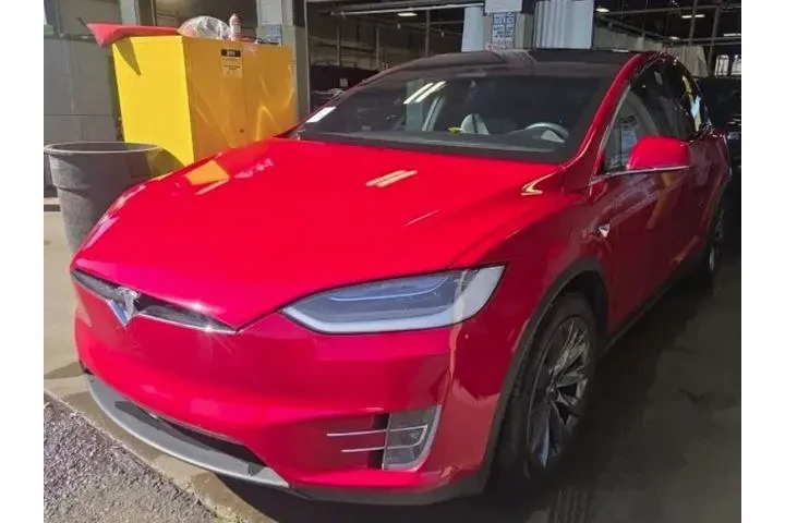 $28850 : Tesla Model X 2017 AWD 75D 4 image 1
