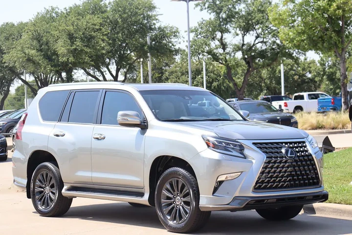 $43641 : 2021 GX 460 Premium 4WD image 3