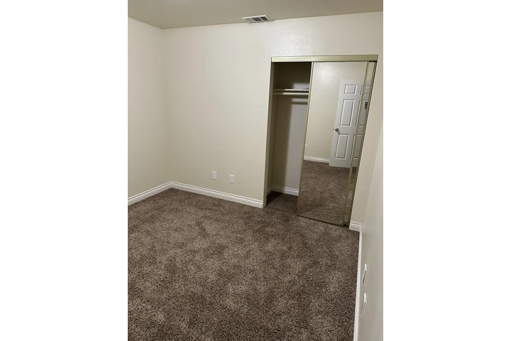 $800 : Renta de dos cuartos image 2