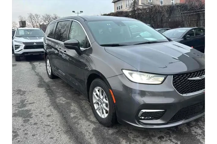 $19995 : Chrysler Pacifica 2023 Touri image 3