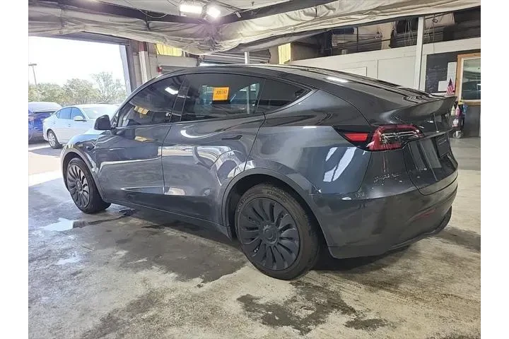 $29490 : Tesla Model Y 2024 AWD Long image 4